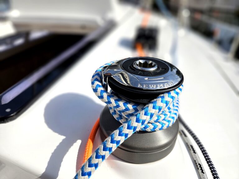 Solina 27 - prawy kabestan